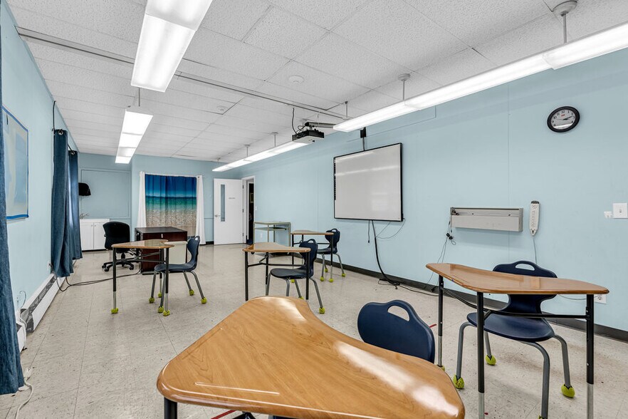 More Photos Of 62 Hance Ave, Tinton Falls Schools For Lease