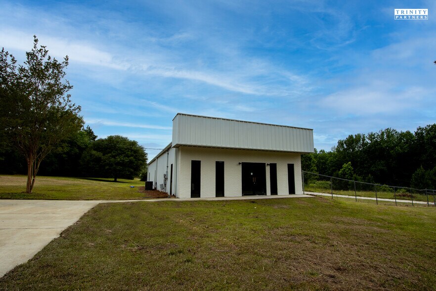 Primary Photo Of 119 Waters Ferry Rd, Gilbert Research And Development For Lease