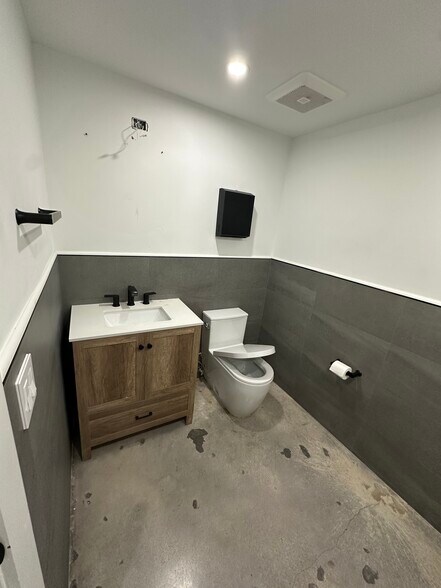 More Photos Of 4151 NW 2nd Ave, Miami Loft Creative Space For Lease