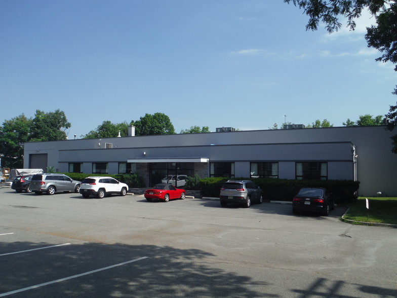 Primary Photo Of 92 Newark Pompton Tpke, Wayne Warehouse For Lease