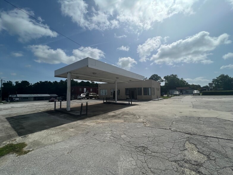 More Photos Of 100 Ponce de Leon Blvd, Brooksville Service Station For Sale