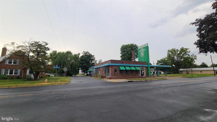 More Photos Of 3114 Hoffman St, Harrisburg Warehouse For Sale