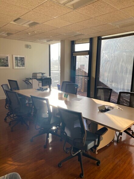 More Photos Of 5-14 51st Ave, Long Island City Storefront Retail Office For Lease