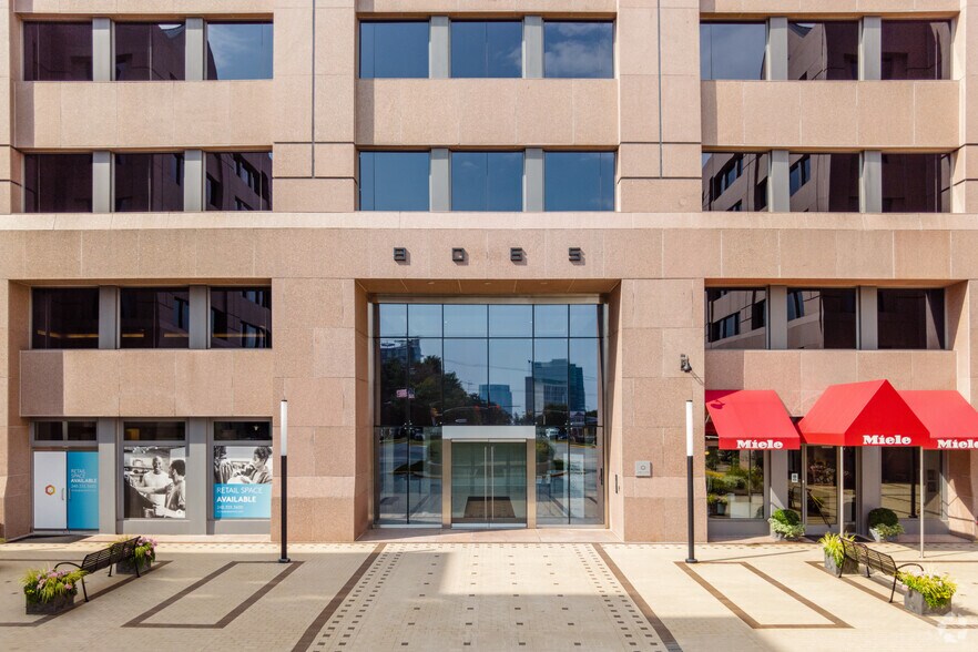 More Photos Of 8065 Leesburg Pike, Vienna Office For Lease