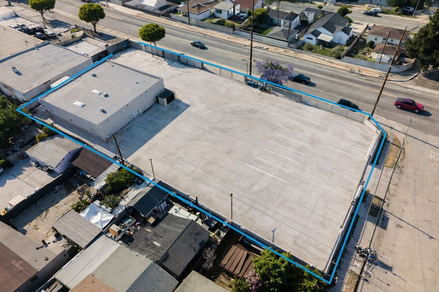 Primary Photo Of 1322 W Compton Blvd, Compton Auto Repair For Lease