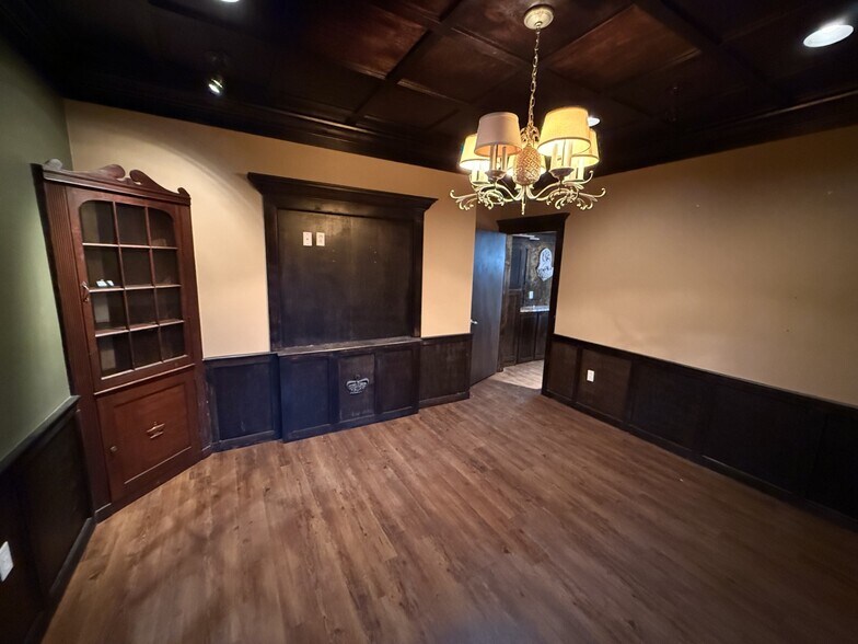 More Photos Of 1853 Canova St SE, Palm Bay Showroom For Sale