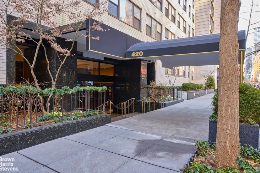 More Photos Of 420 E 51st St, New York Apartments For Lease