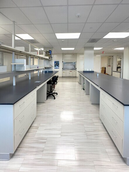 More Photos Of 9713 Key West Ave, Rockville Unknown For Lease