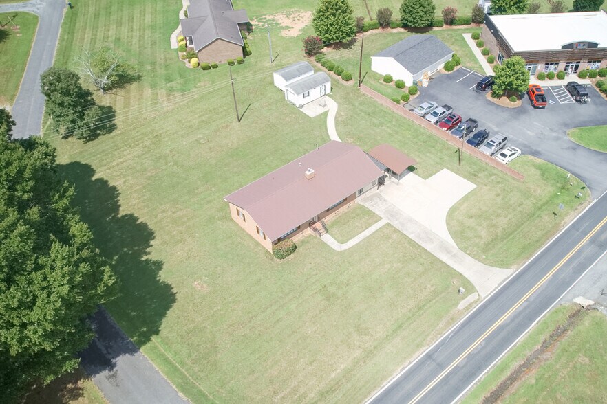 More Photos Of 128 Killian Farm Rd, Stanley Medical For Lease