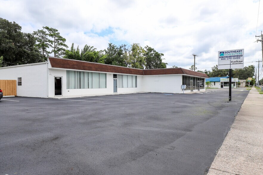 More Photos Of 2803 NW 6th St, Gainesville Freestanding For Lease