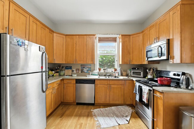 More Photos Of 575 Myrtle St, Half Moon Bay Apartments For Sale