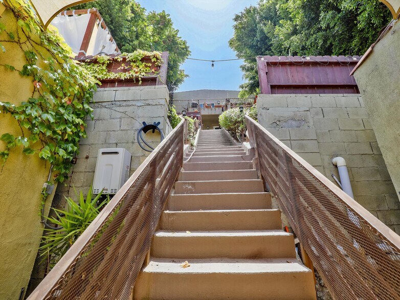 More Photos Of 1016 Laguna Ave, Los Angeles Apartments For Sale