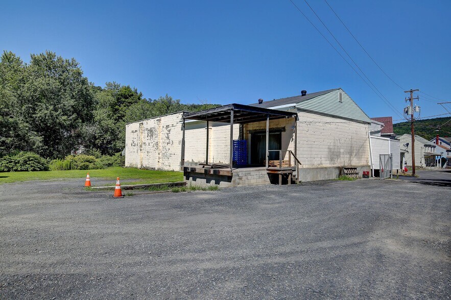More Photos Of 510 S Pearl St, Coal Township General Retail For Sale