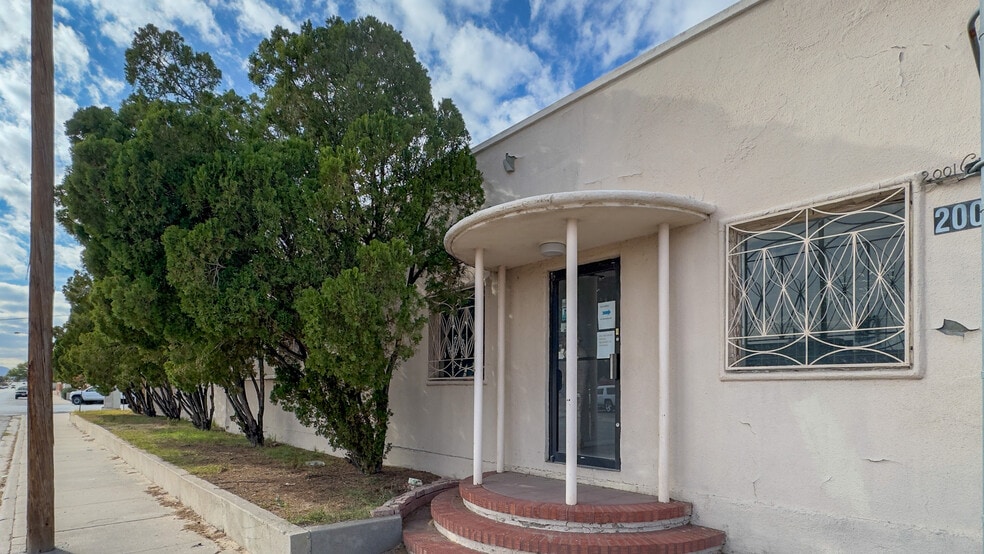 More Photos Of 2001 Grant Ave, El Paso Manufacturing For Sale