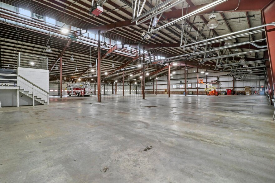 More Photos Of 315 Northampton St, Kingston Industrial For Sale