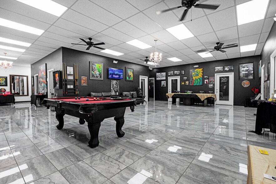 More Photos Of 4105 S Central Ave, Phoenix Freestanding For Sale