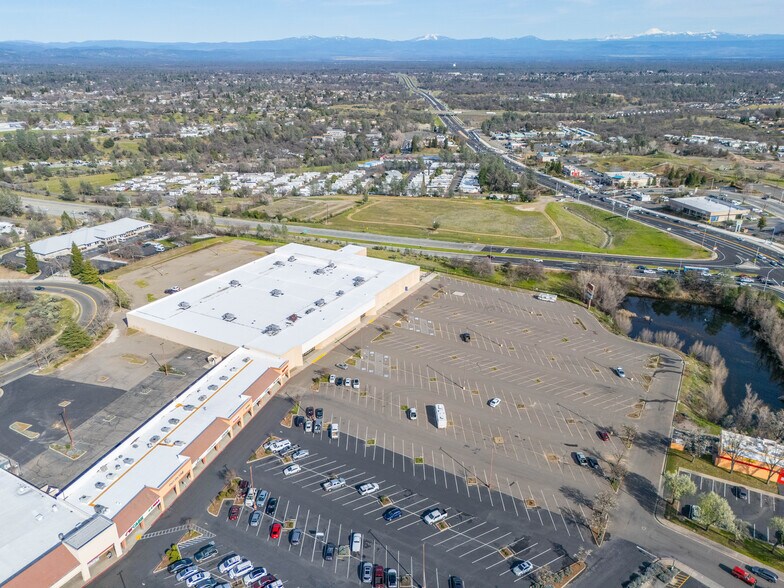 More Photos Of 55 Lake Blvd, Redding Department Store For Lease