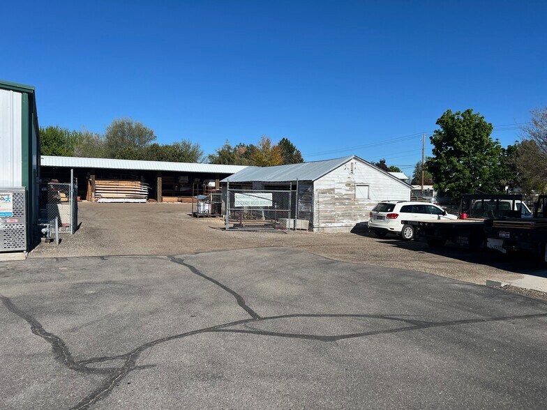 More Photos Of 175 S School Ave, Kuna Freestanding For Sale