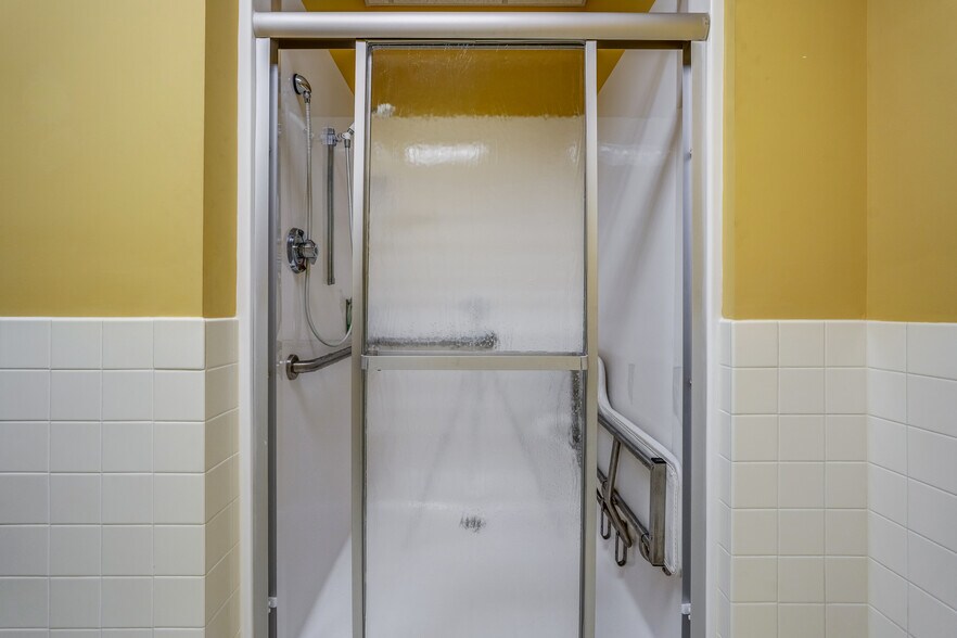 More Photos Of 95 Zion Station Ct, Troy Flex For Sale