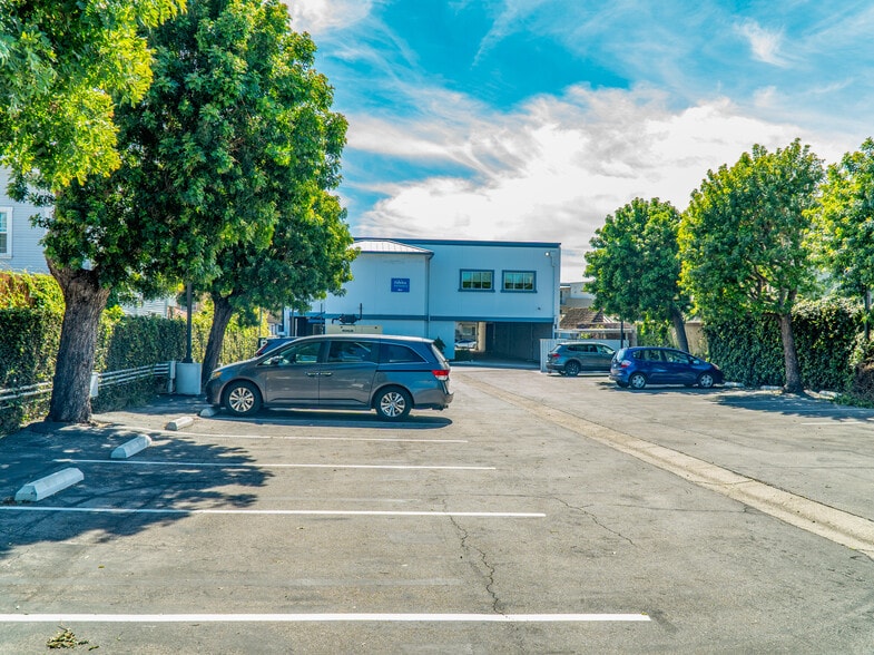More Photos Of 4223 E Anaheim St, Long Beach Medical For Sale