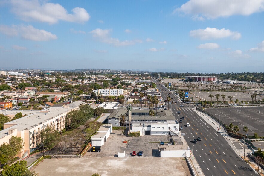 More Photos Of 923 S Prairie Ave, Inglewood Warehouse For Lease