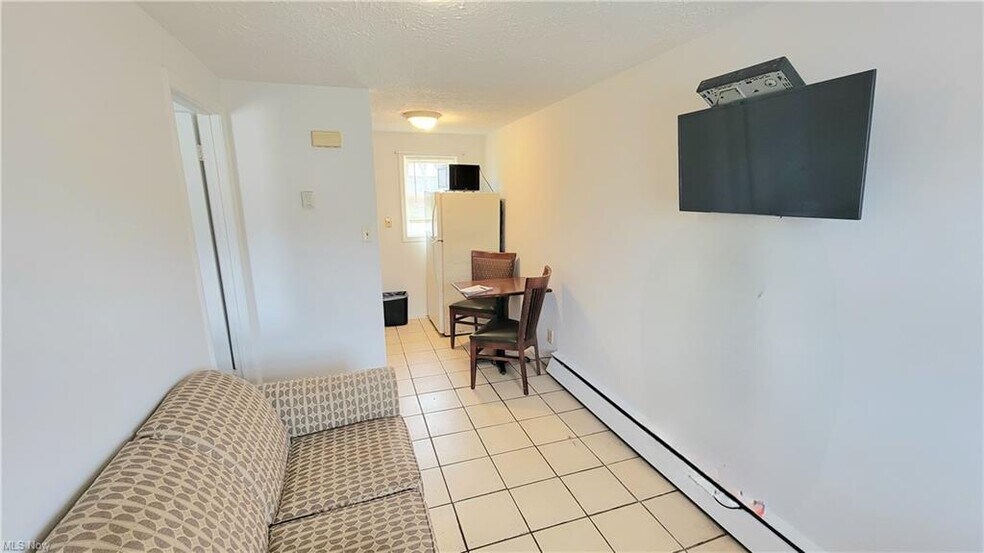 More Photos Of 3537 Liberty Ave, Vermilion Hotel For Sale