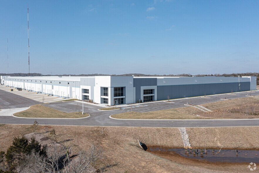 Primary Photo Of 135 Logistics Dr, Lebanon Industrial For Lease