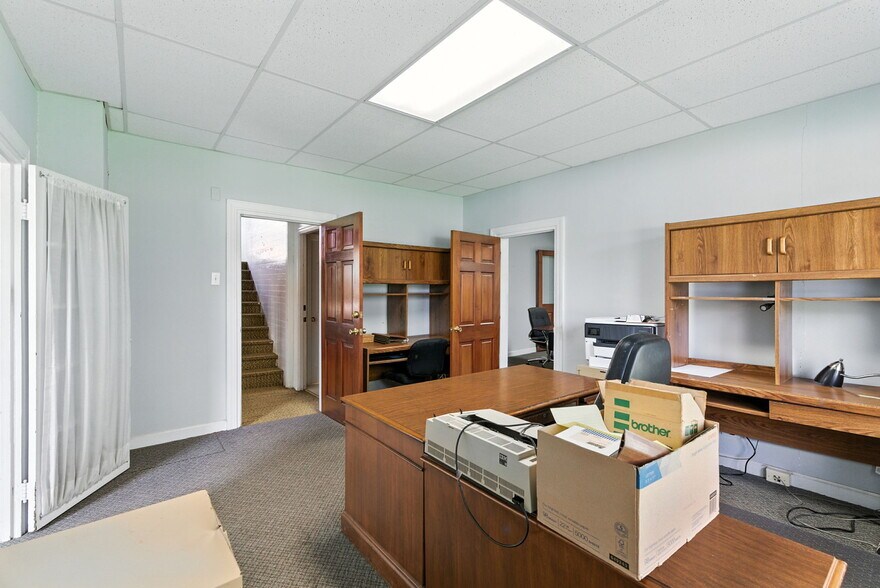 More Photos Of 208 N Main St, Prosperity Office Residential For Sale