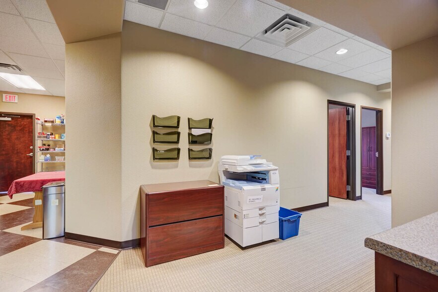 More Photos Of 3210 E Woodmen Rd, Colorado Springs Medical For Sale