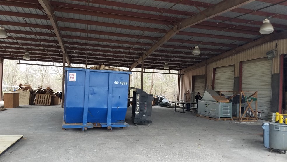 More Photos Of 210 Brand Ln, Stafford Warehouse For Lease