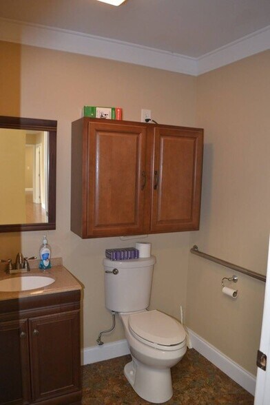 More Photos Of 29 Crestview Dr, Dunlap Loft Creative Space For Sale