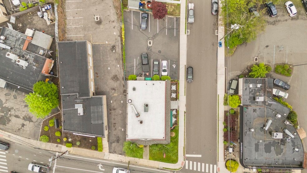 More Photos Of 186 Main St, Norwalk Restaurant For Sale