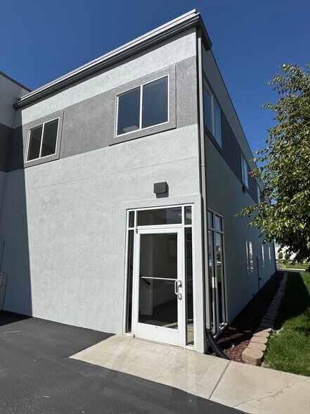 More Photos Of 1287 W 300 S, Lindon Warehouse For Lease