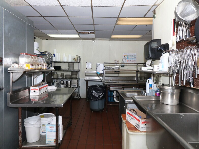 More Photos Of 116 Indiana St, Punxsutawney Restaurant For Sale