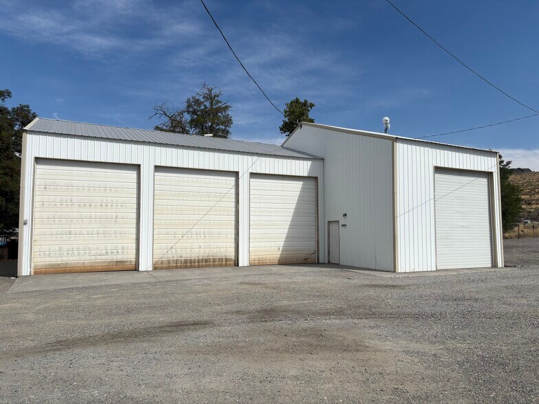 More Photos Of 6095 W Van Giesen St, West Richland Industrial For Sale