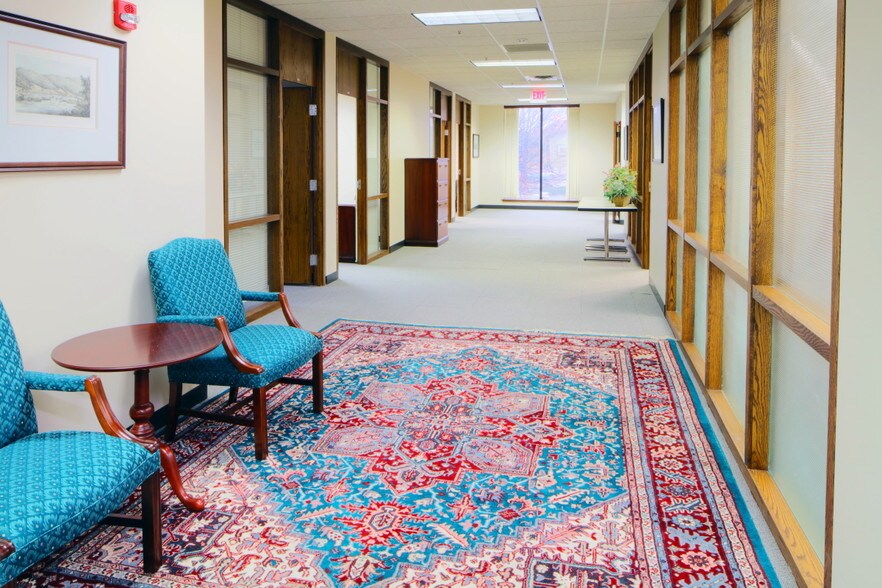 More Photos Of 1000 Fifth Ave, Huntington Medical For Lease