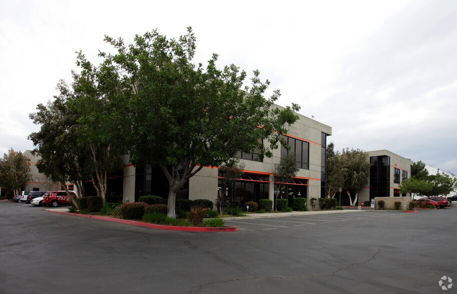 More Photos Of 1750 California Ave, Corona Unknown For Lease