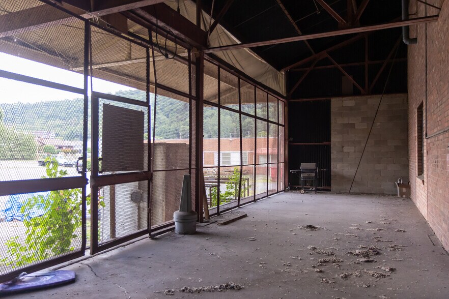 More Photos Of 801 Hazlett Ave, Wheeling Office For Sale