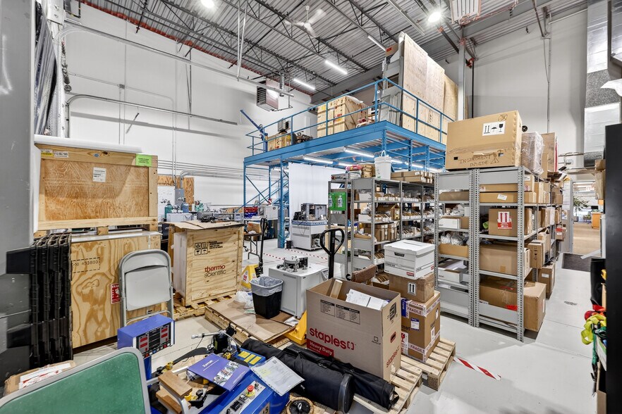 More Photos Of 5700 1st St SW, Calgary Warehouse For Sale