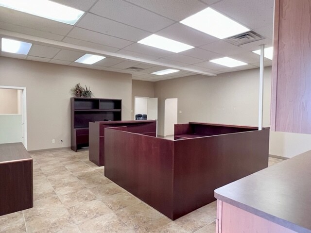 More Photos Of 3512 Avenue I, Rosenberg Office For Lease