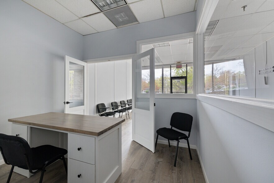More Photos Of 20 Rt-59, Suffern Freestanding For Lease