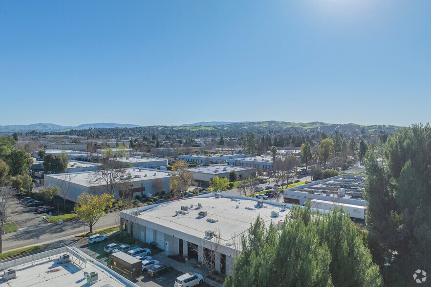More Photos Of 1047 Serpentine Ln, Pleasanton Research And Development For Lease