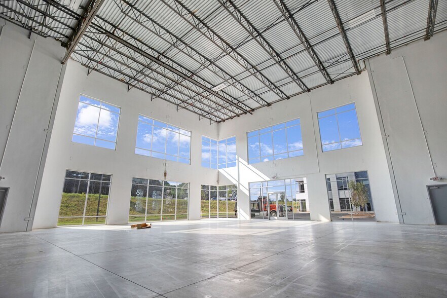 More Photos Of 3920 Falcon Pky, Flowery Branch Unknown For Lease