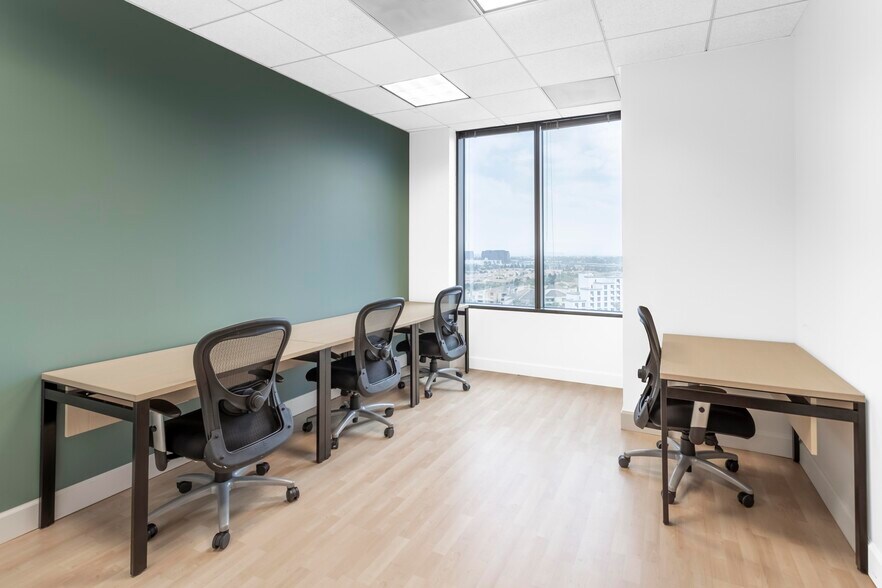 Primary Photo Of 3420 Bristol St, Costa Mesa Coworking Space