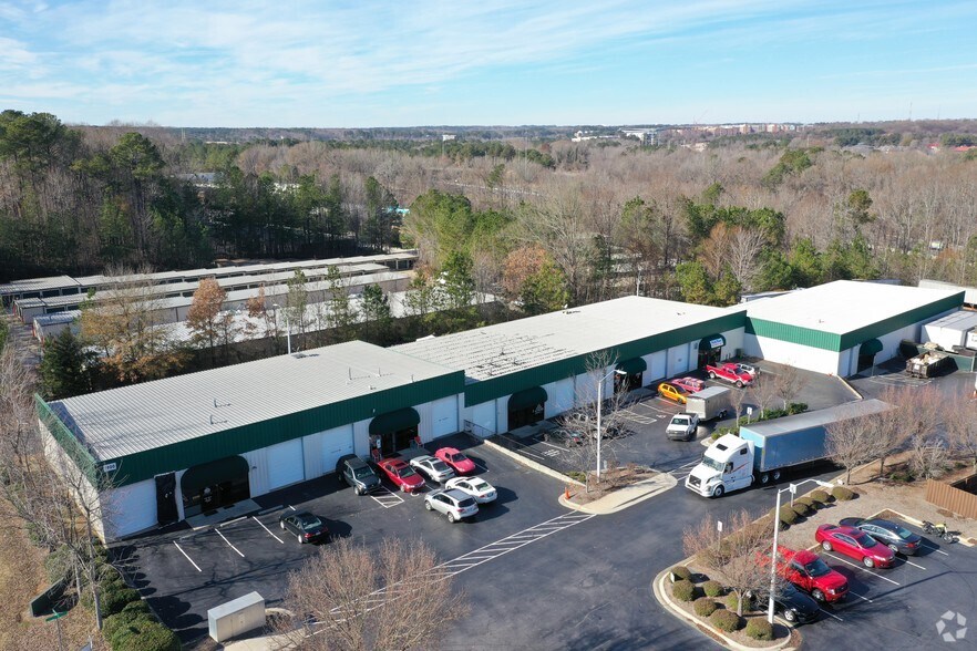 More Photos Of 1900 AL Boat Dr, Raleigh Flex For Lease