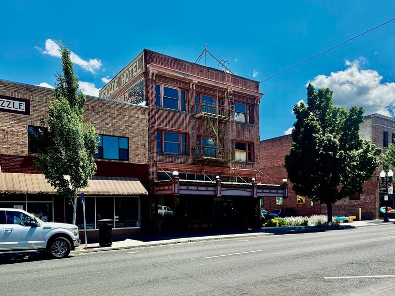 Primary Photo Of 1028 Main St, Klamath Falls Flex For Sale