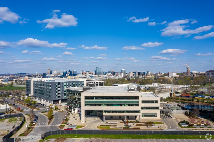 More Photos Of 8 City Blvd, Nashville Office For Lease