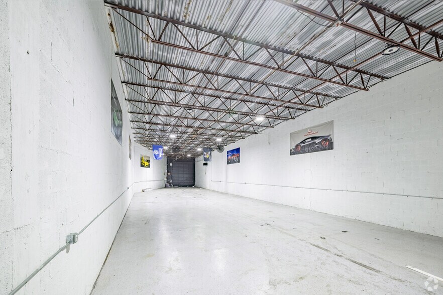 More Photos Of 4200-4250 NW 72nd Ave, Miami Warehouse For Lease