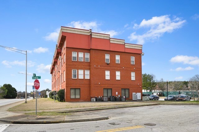 More Photos Of 2465 Main St, Atlanta Medical For Sale
