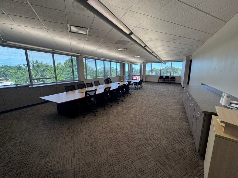 More Photos Of 8601 Monrovia St, Lenexa Loft Creative Space For Sale